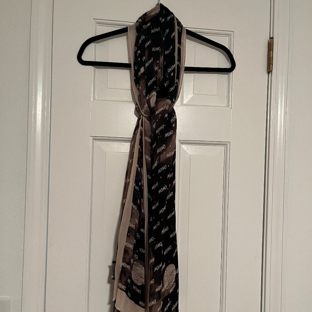 Marc by Marc Jacob scarf 25" x 80"